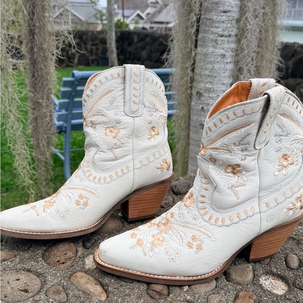 Dingo White and Tan Floral Ankle Boots